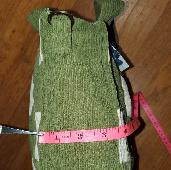 Wallflower Olive and Cream Checkered Tote - Picture 10 of 14